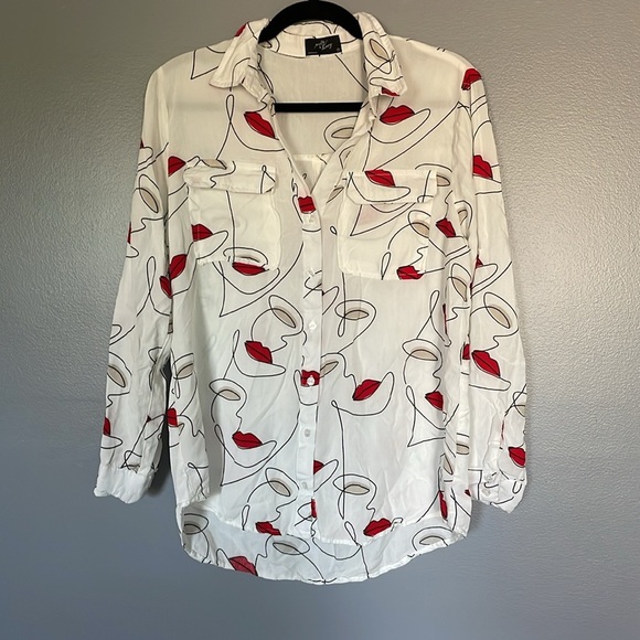 Milk & Honey White Button Up Shirt Lips Long Sleeve Size Medium - Picture 1 of 9